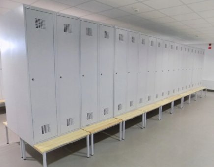 Šatňová skriňa kovová Sum 420 W s lavicou P421 W - 4