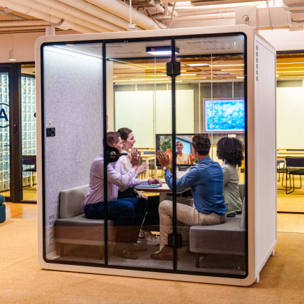 Akustická skrinka P4F pre 4 osoby s nábytkovou súpravou - 2